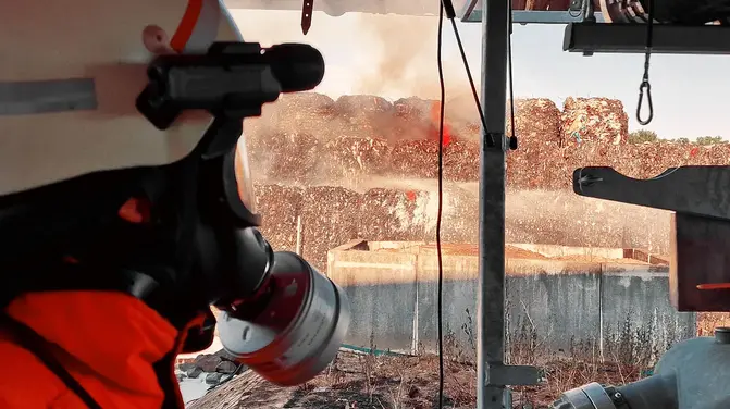 Erneut Großbrand bei ALBA in Braunschweig - Großbrand in Abfallentsorgungszentrum